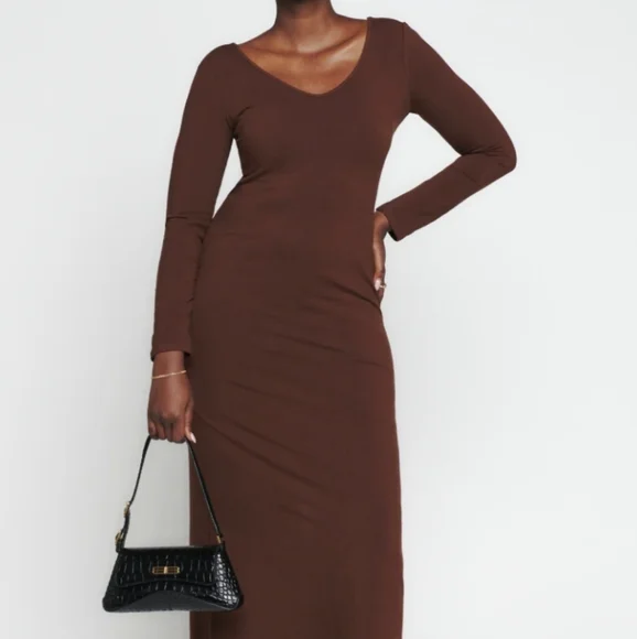 sun midi dress Sunnira Blue Porcelain Print Boat-Neck Midi Dress With Drop-Waist – Club L  London
